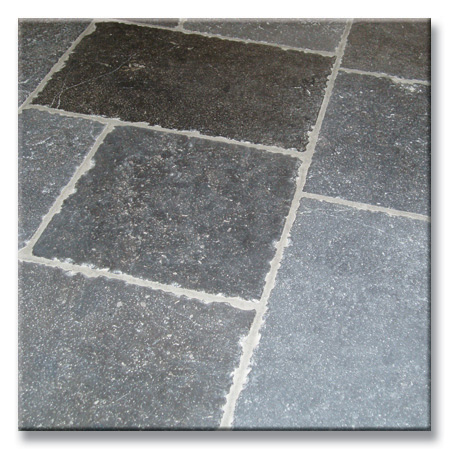 [NAT.008.2006] Blauwe steen vieux castel versailles banden 60/3,0